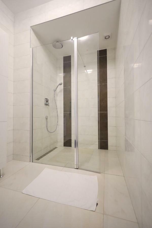Apartmani Vlado Mitar Sukošan Extérieur photo