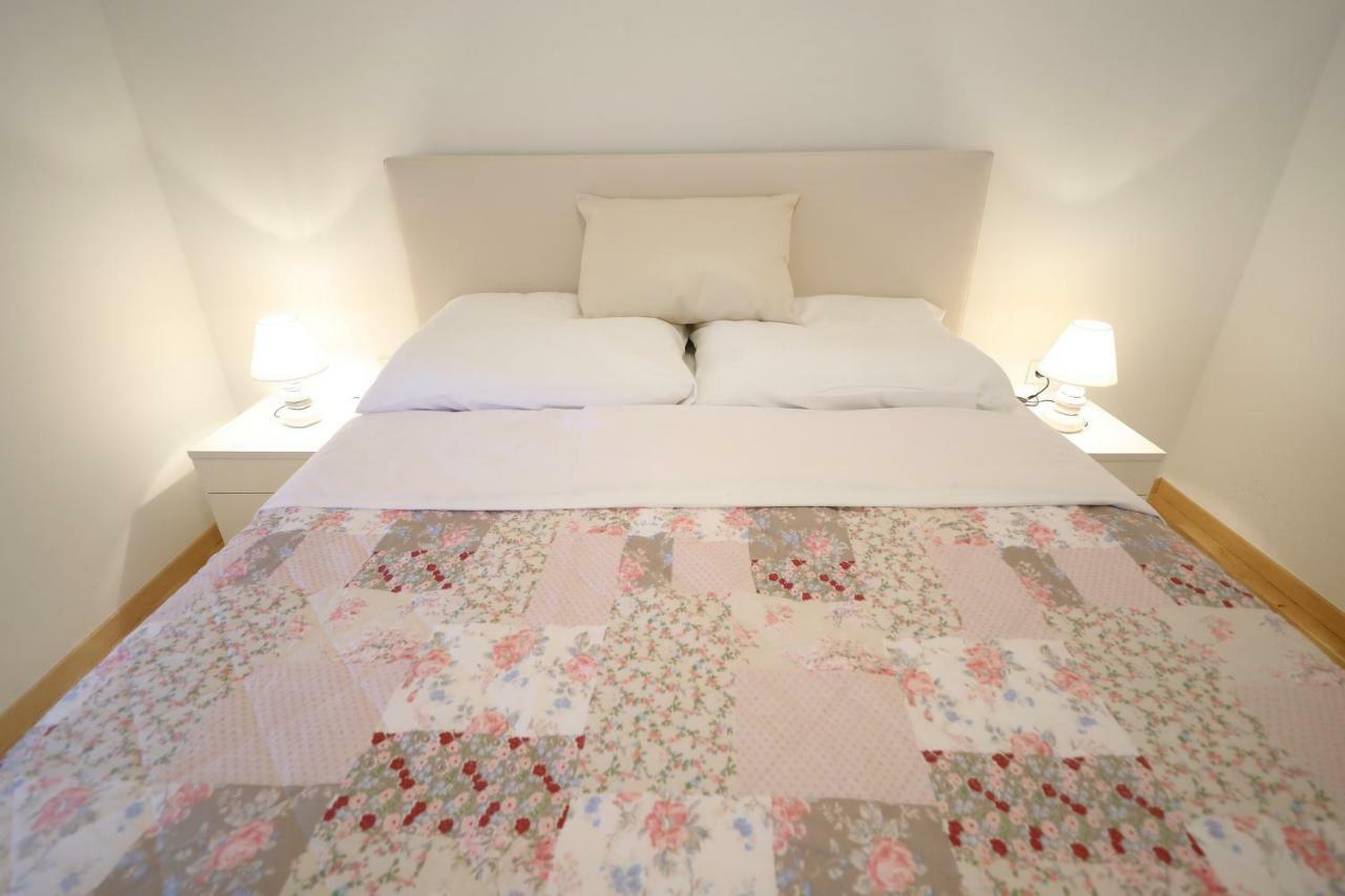 Apartmani Vlado Mitar Sukošan Extérieur photo